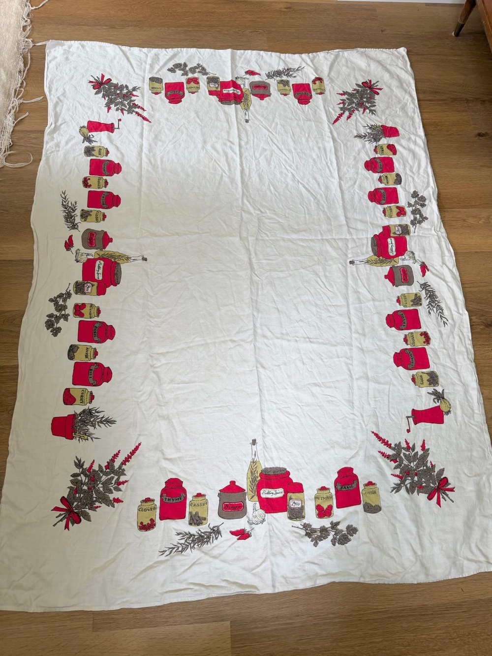 Vintage Spices Dining Kitchen tablecloth Red & Cream Jars 60s 70s Retro
